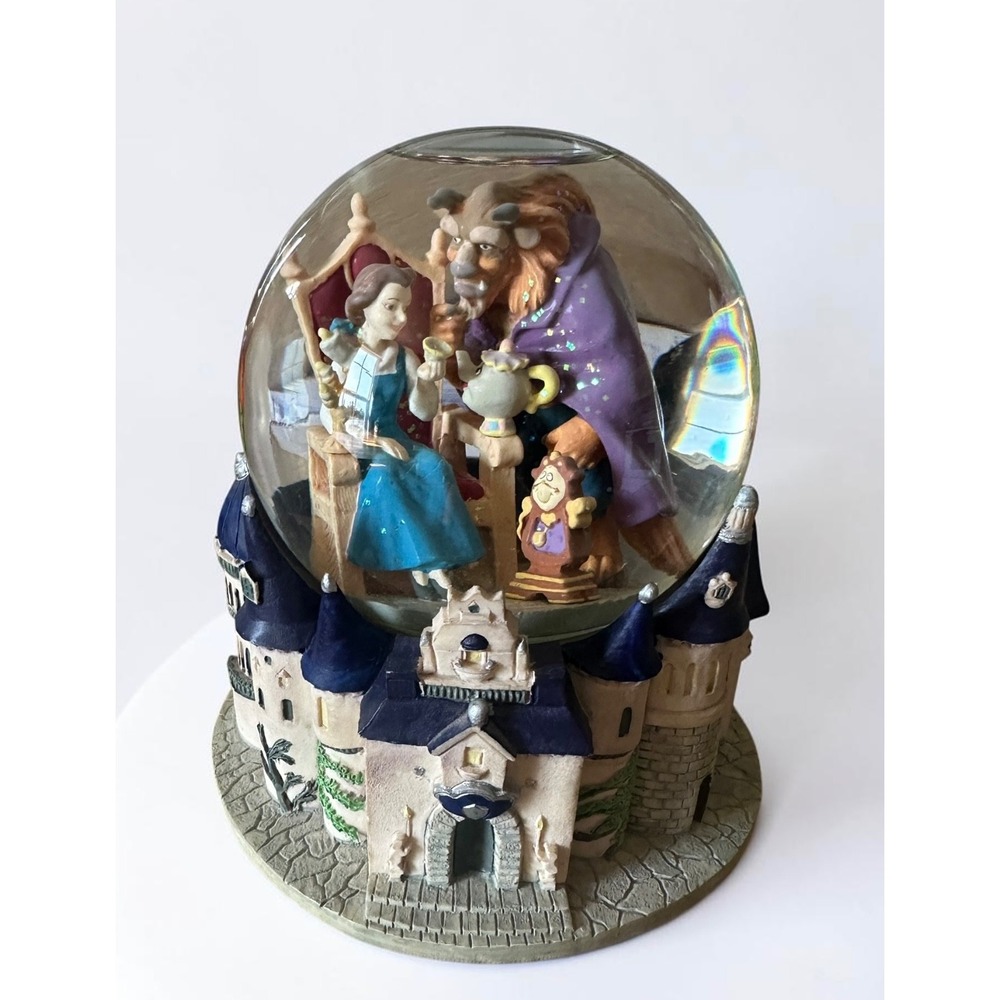 Vtg 1991 Disney Beauty and the Beast Castle Musical Snow Globe Beauty and Beast